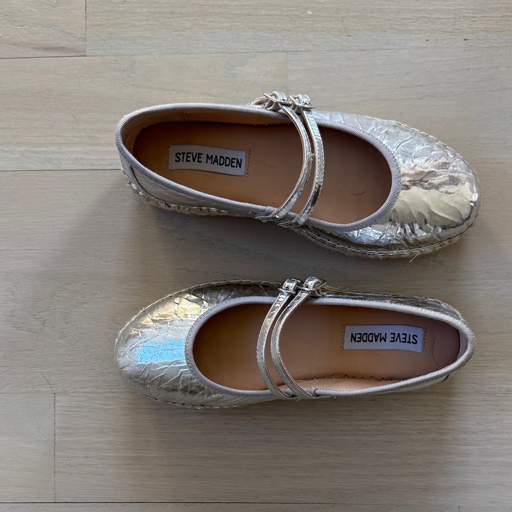 NWOB Steve Madden Metallic Espadrilles for Women